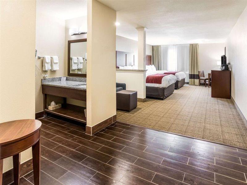 Comfort 2* Waukesha